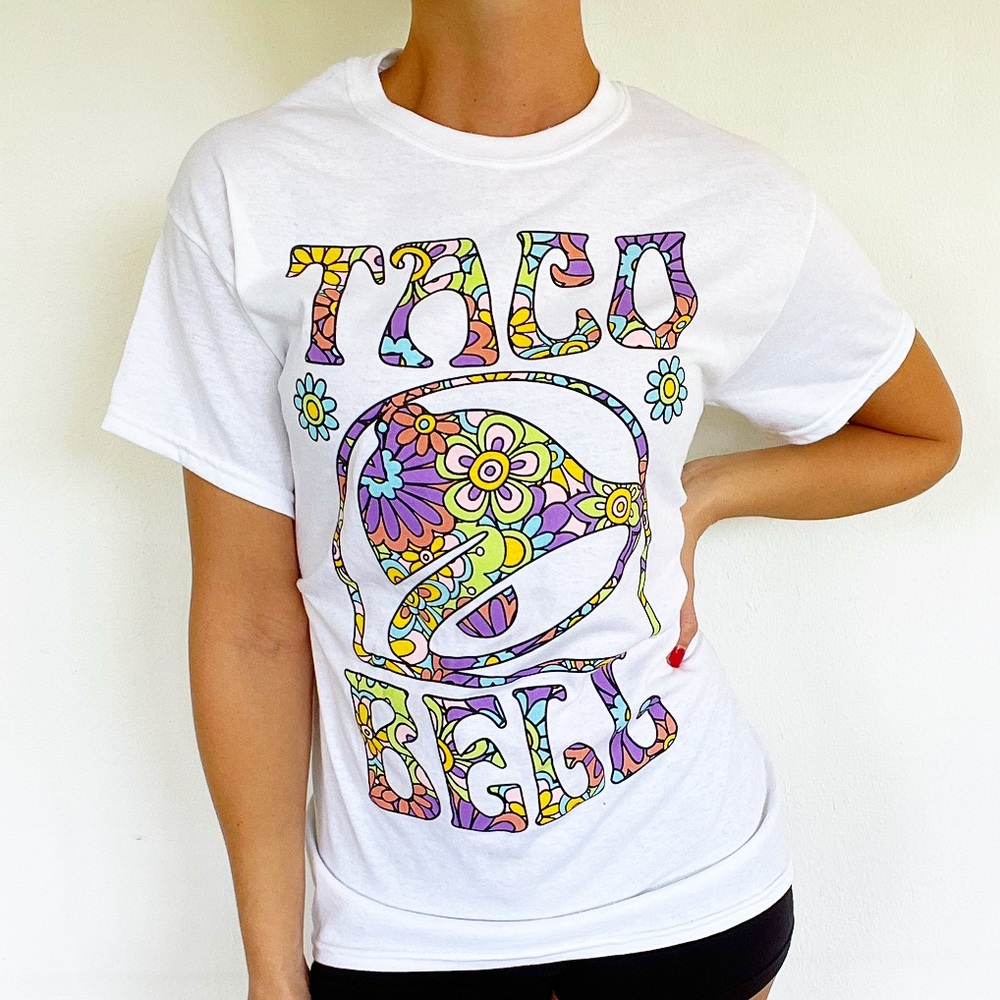 Taco Bell vintage-inspired pastel floral print cotton tee size small